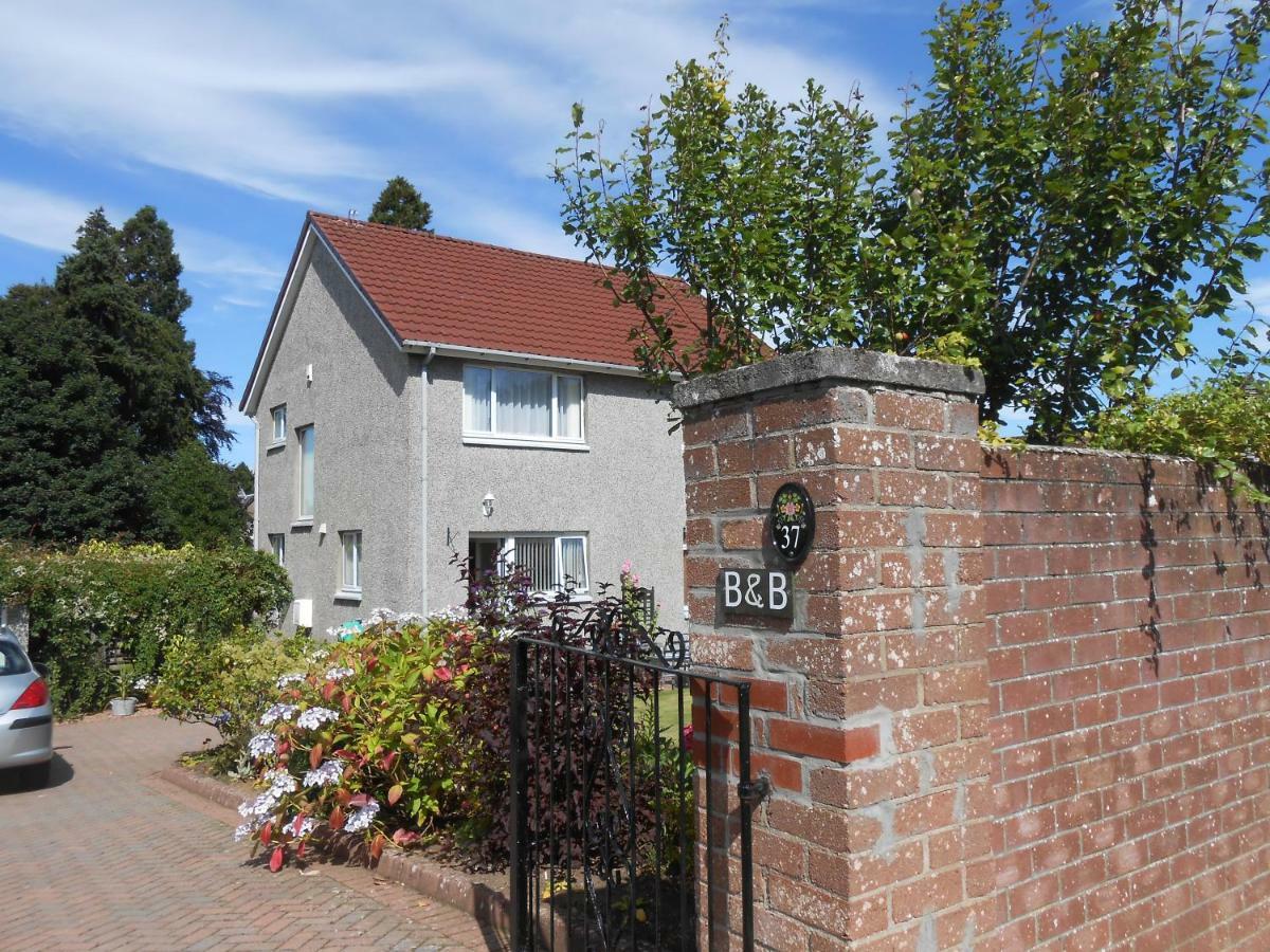 Rose Villa Bed And Breakfast Forfar Bagian luar foto