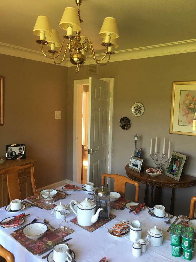 Rose Villa Bed And Breakfast Forfar Bagian luar foto