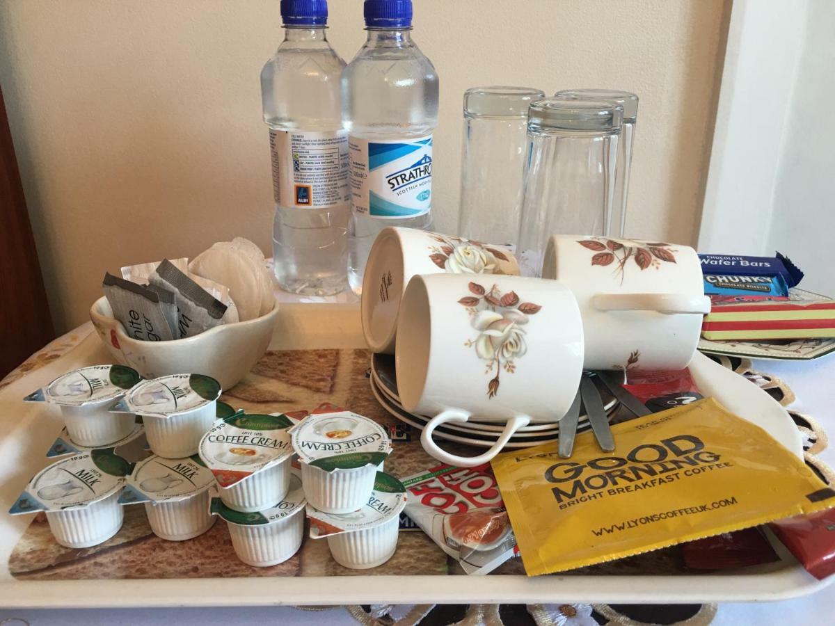 Rose Villa Bed And Breakfast Forfar Bagian luar foto