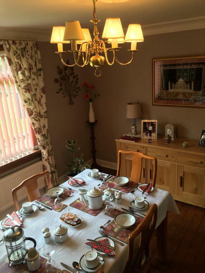 Rose Villa Bed And Breakfast Forfar Bagian luar foto